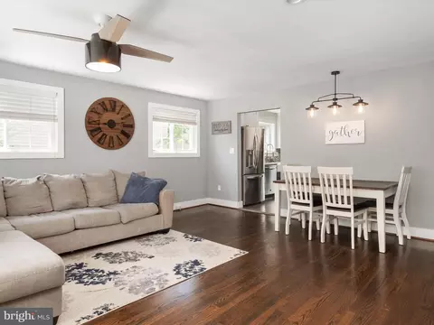 228 Dale Rd, Pasadena, MD 21122 photo 4