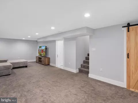 228 Dale Rd, Pasadena, MD 21122 photo 22