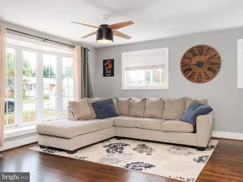 228 Dale Rd, Pasadena, MD 21122 photo 5