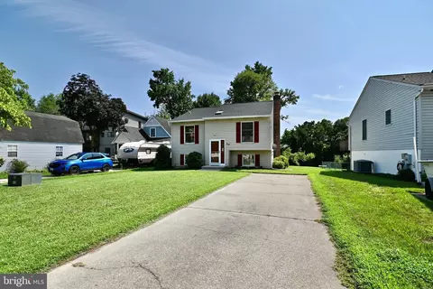 30 Johnson Rd, Pasadena, MD 21122 photo 3