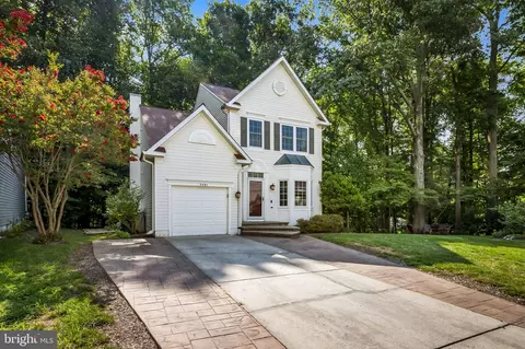 2401 Hightee Ct, Crofton, MD 21114