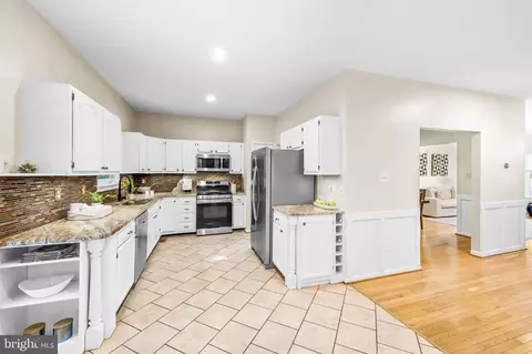 Kitchen - 2401 Hightee Ct, Crofton, MD 21114 photo 1 of 6