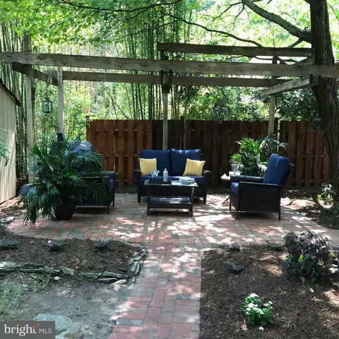 Exterior - 400 Hillsmere Dr, Annapolis, MD 21403 photo 14 of 28