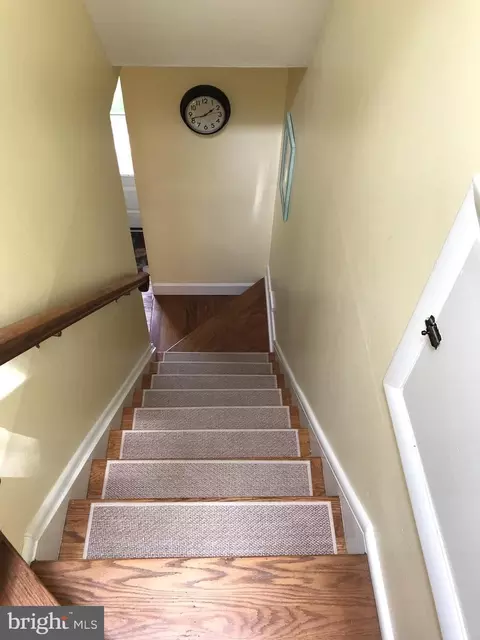 Entry Way - 400 Hillsmere Dr, Annapolis, MD 21403 photo 10 of 12