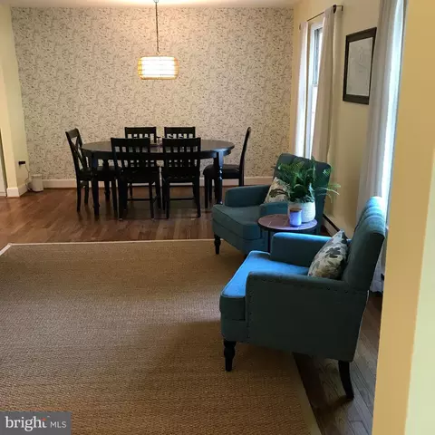 Dining - 400 Hillsmere Dr, Annapolis, MD 21403 photo 1 of 2