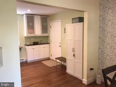 Entry Way - 400 Hillsmere Dr, Annapolis, MD 21403 photo 3 of 12