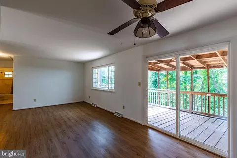 Living - 876 Windsong Dr, Arnold, MD 21012 photo 4 of 6