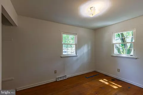 Bedroom - 876 Windsong Dr, Arnold, MD 21012 photo 3 of 6