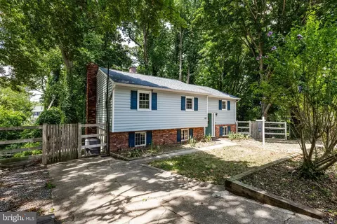 Exterior - 876 Windsong Dr, Arnold, MD 21012 photo 2 of 8