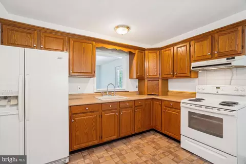 242 Marganza S, Laurel, MD 20724 photo 9