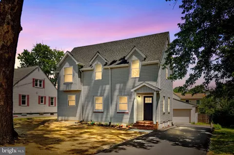211 N Hammonds Ferry Rd, Linthicum Heights, MD 21090