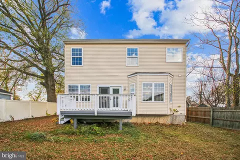 Exterior - 7719 W Shore Rd, Pasadena, MD 21122 photo 7 of 8