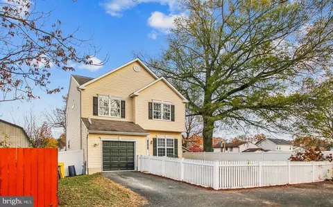 7719 W Shore Rd, Pasadena, MD 21122