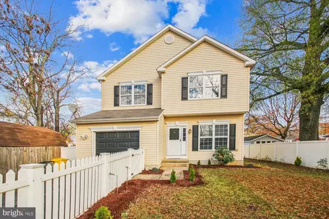 Exterior - 7719 W Shore Rd, Pasadena, MD 21122 photo 6 of 8