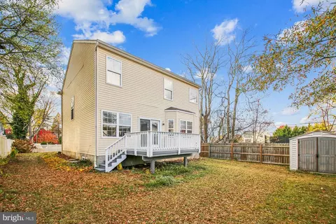 Exterior - 7719 W Shore Rd, Pasadena, MD 21122 photo 8 of 8