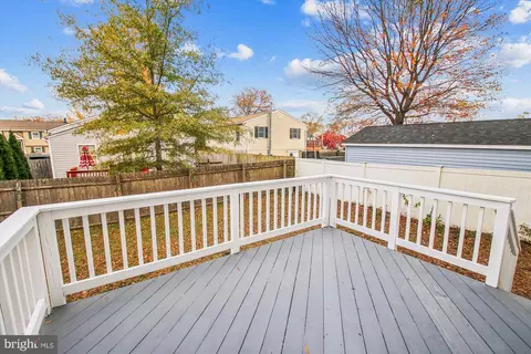 Exterior - 7719 W Shore Rd, Pasadena, MD 21122 photo 3 of 8
