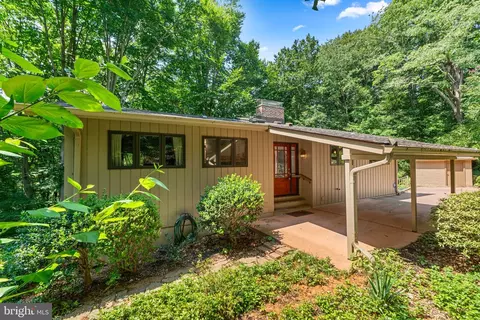 29 Cascade Rd, Arnold, MD 21012