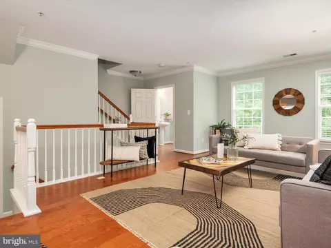 Living - 2159 Hideaway Ct, Annapolis, MD 21401 photo 2 of 4