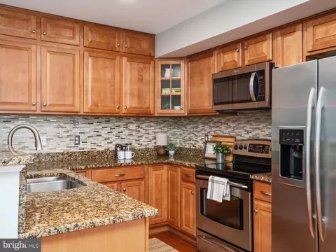 Kitchen - 2159 Hideaway Ct, Annapolis, MD 21401 photo 2 of 3