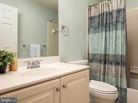 Bath - 2159 Hideaway Ct, Annapolis, MD 21401 photo 4 of 4