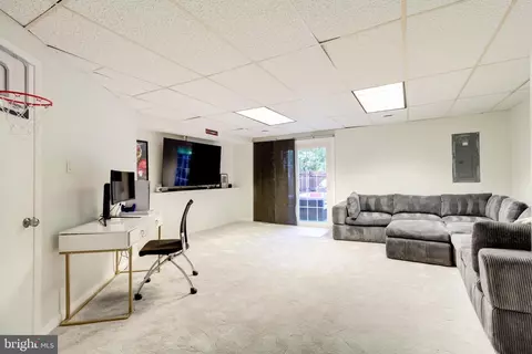 Living - 1601 Forest Hill Ct, Crofton, MD 21114 photo 1 of 1
