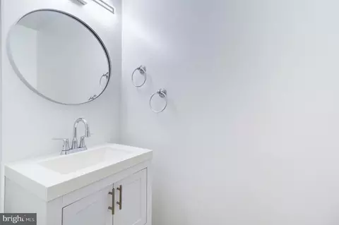Bath - 1601 Forest Hill Ct, Crofton, MD 21114 photo 1 of 4