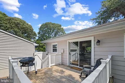 Exterior - 1178 Hampton Rd, Annapolis, MD 21409 photo 7 of 14