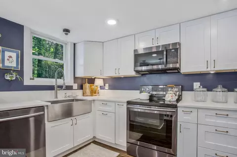 Kitchen - 786 Match Point Dr, Arnold, MD 21012 photo 4 of 4