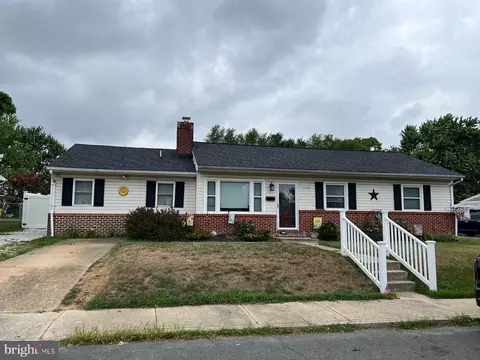 5808 Larsen St, Glen Burnie, MD 21061