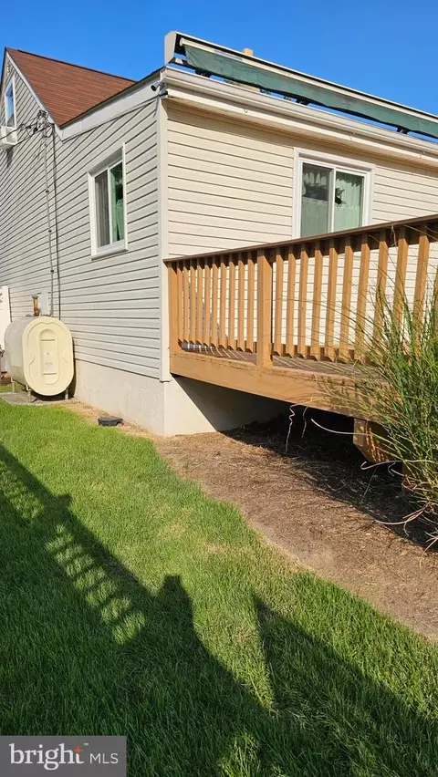 7756 Williams St, Pasadena, MD 21122 photo 7