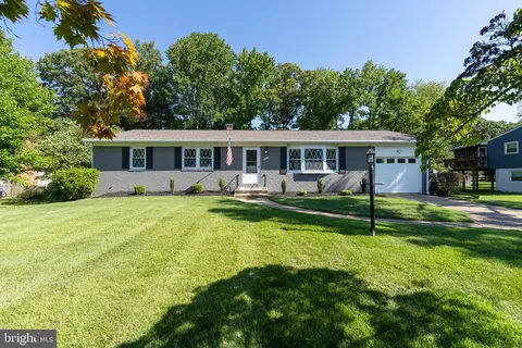 200 Via Dante, Arnold, MD 21012