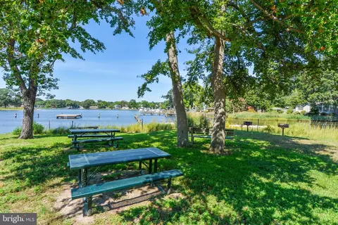 1604 Ruxton Rd, Edgewater, MD 21037 photo 6