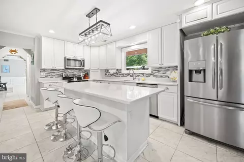 Kitchen - 7914 Lowtide Ct, Pasadena, MD 21122 photo 1 of 6