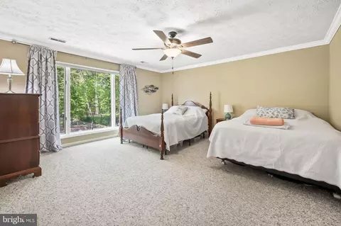 Bedroom - 7914 Lowtide Ct, Pasadena, MD 21122 photo 14 of 15