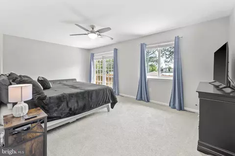 Bedroom - 7914 Lowtide Ct, Pasadena, MD 21122 photo 10 of 15