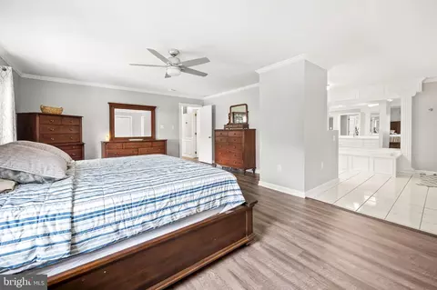 Bedroom - 7914 Lowtide Ct, Pasadena, MD 21122 photo 5 of 15