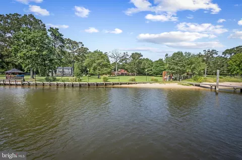 View/Area - 7914 Lowtide Ct, Pasadena, MD 21122 photo 3 of 13