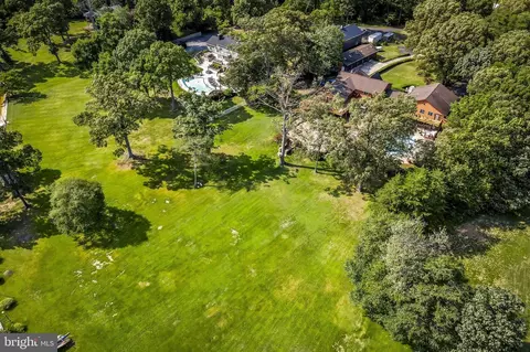 View/Area - 7914 Lowtide Ct, Pasadena, MD 21122 photo 6 of 13
