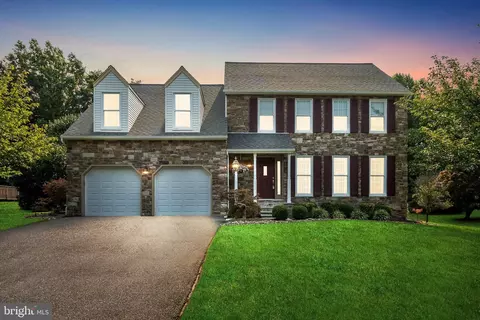 8405 Quailwood Ln, Pasadena, MD 21122