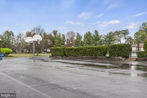 Exterior - 3482 Old Crown Dr, Pasadena, MD 21122 photo 7 of 7