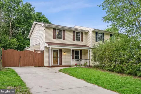 3482 Old Crown Dr, Pasadena, MD 21122