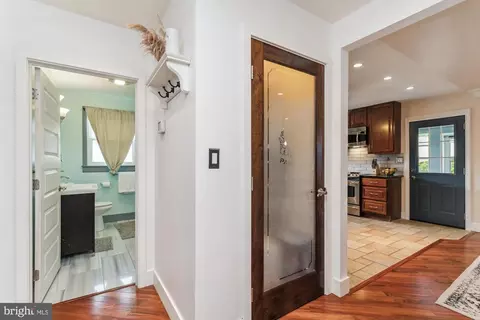 Entry Way - 8443 Bay Dr, Pasadena, MD 21122 photo 6 of 12
