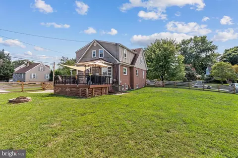 Exterior - 8443 Bay Dr, Pasadena, MD 21122 photo 6 of 13
