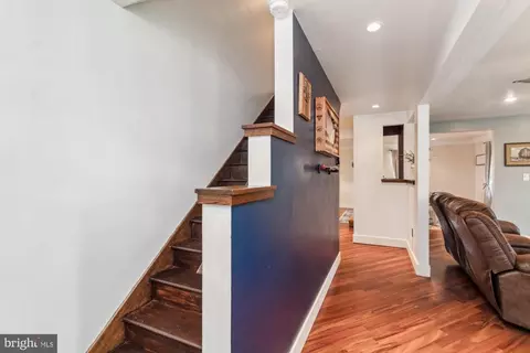Entry Way - 8443 Bay Dr, Pasadena, MD 21122 photo 1 of 12