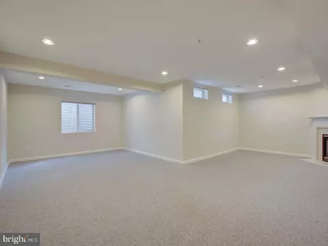 Living - 2417 Knapps Way, Odenton, MD 21113 photo 12 of 12
