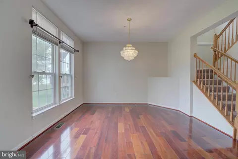 Living - 2417 Knapps Way, Odenton, MD 21113 photo 4 of 12