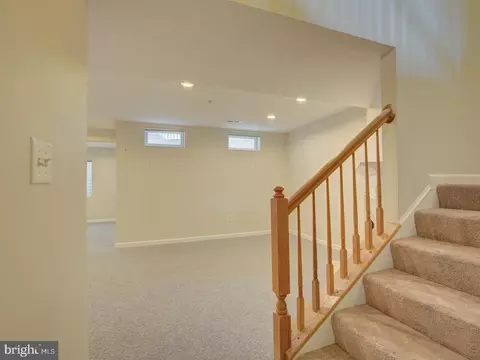 Living - 2417 Knapps Way, Odenton, MD 21113 photo 7 of 12