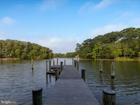 1718 Holly Beach Farm Rd, Annapolis, MD 21409