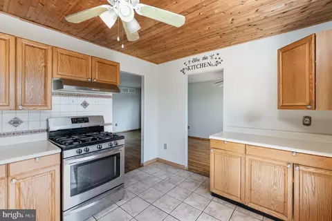 Kitchen - 224 Atlanta Rd, Pasadena, MD 21122 photo 3 of 3
