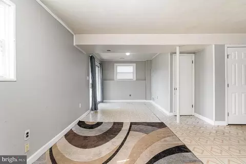 Living - 224 Atlanta Rd, Pasadena, MD 21122 photo 4 of 5